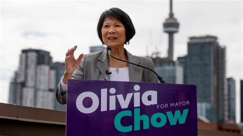 Olivia Chow extends lead in latest Toronto mayoral race poll
